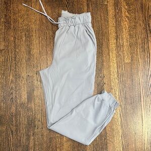 Lululemon high waisted joggers. Size 6. EUC